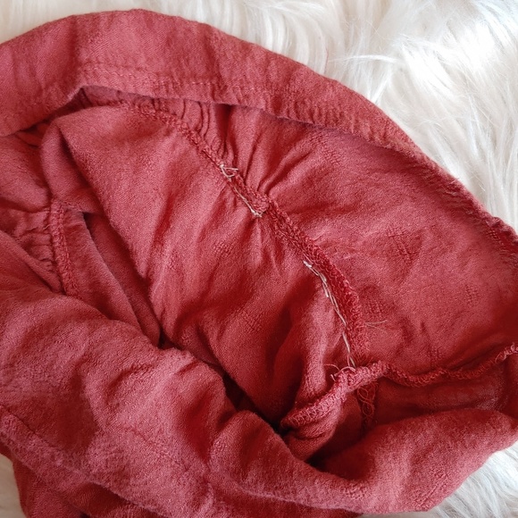 Knox Rose Loose Crop Top - Picture 8 of 9